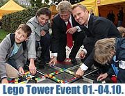 LEGO Tower Event: Weltrekordversuch und Charity-Aktion auf dem Münchener Marienhof (Foto: Martin Schmitz))